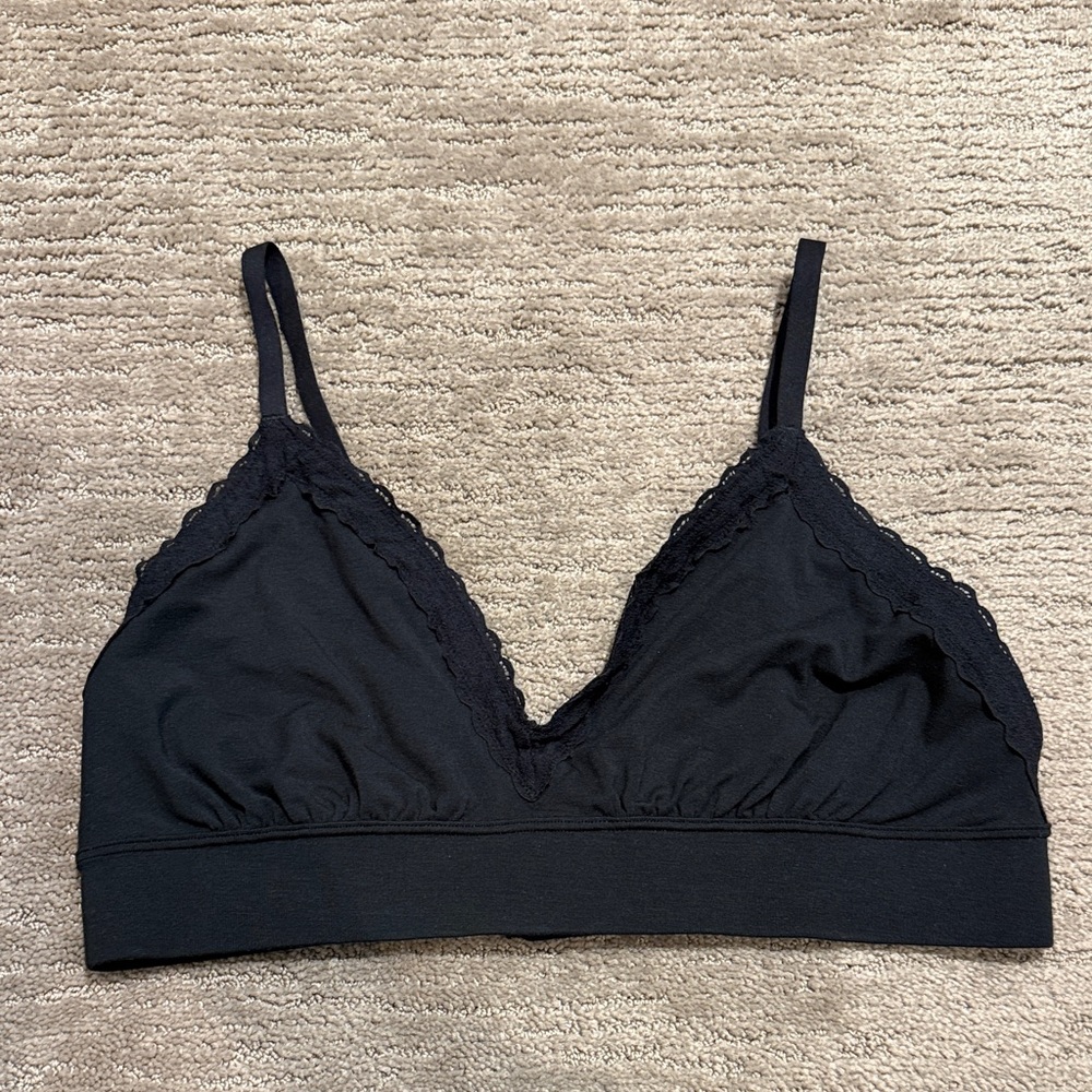 MeUndies UltraModal™ Lace Plunge Bralette XL - Picture 2 of 6